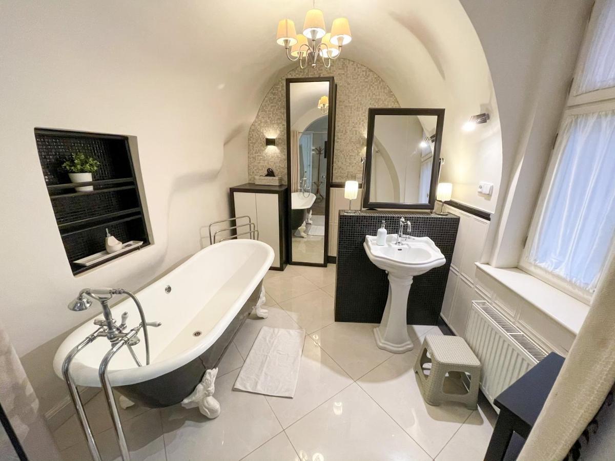 U Obecního dvora 3 - Old Town Apartment Praha Exteriér fotografie